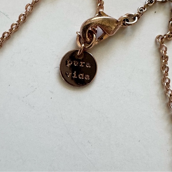 Pura Vida x ASPYN OVARD Rose Gold Bracelet Minimalist Design - Picture 4 of 5